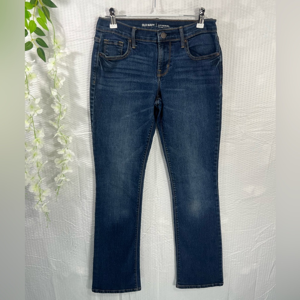 Old Navy Mid-Rise Boot-Cut Jeans barely-there flare Size 2 Dark Wash